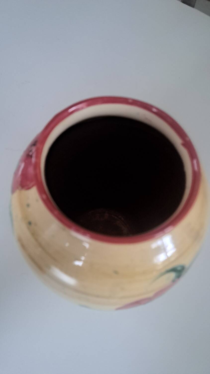 Fine vase from Moustiers CZ