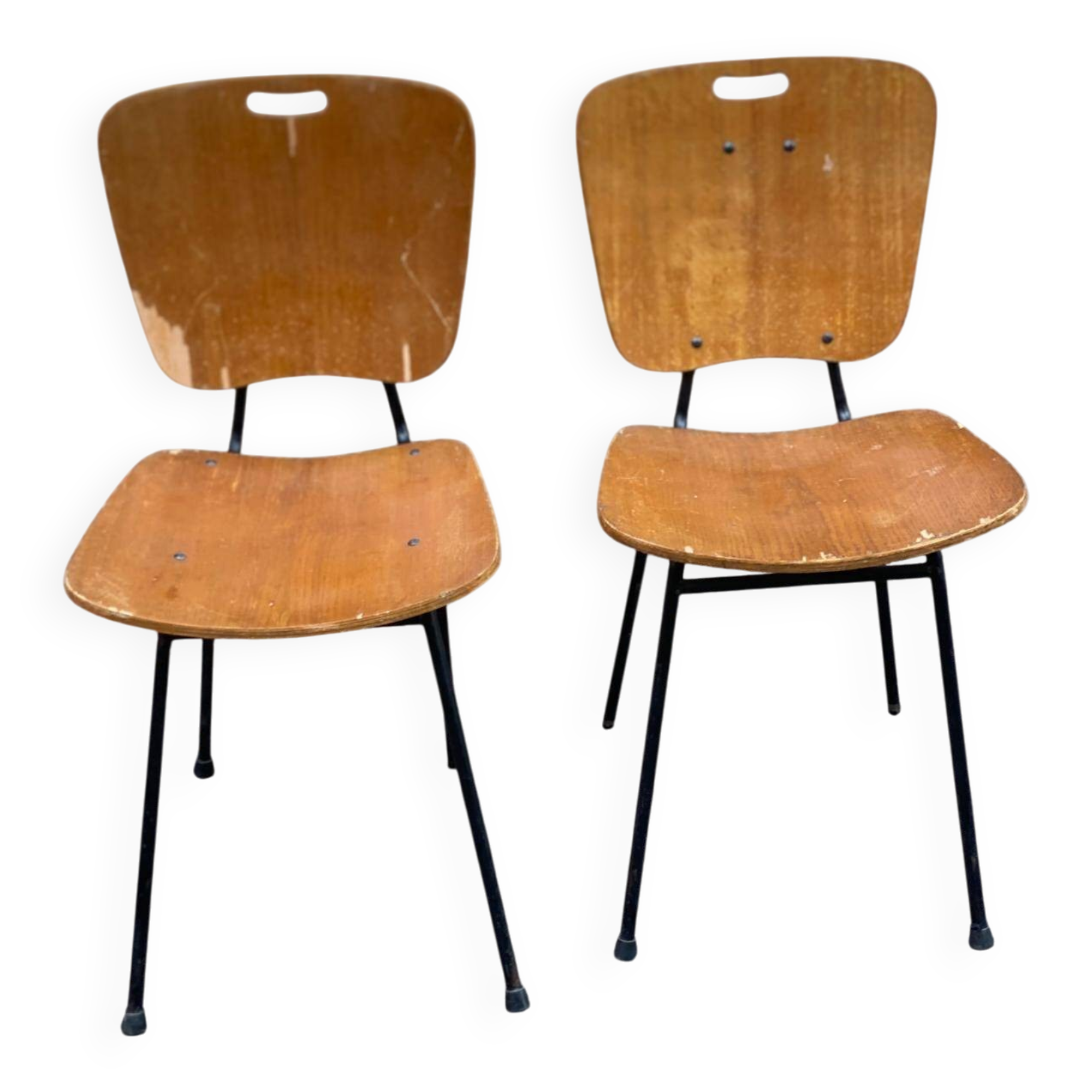 2 chaises d'atelier en bois et acier noir années 1950