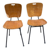2 chaises d'atelier en bois et acier noir années 1950