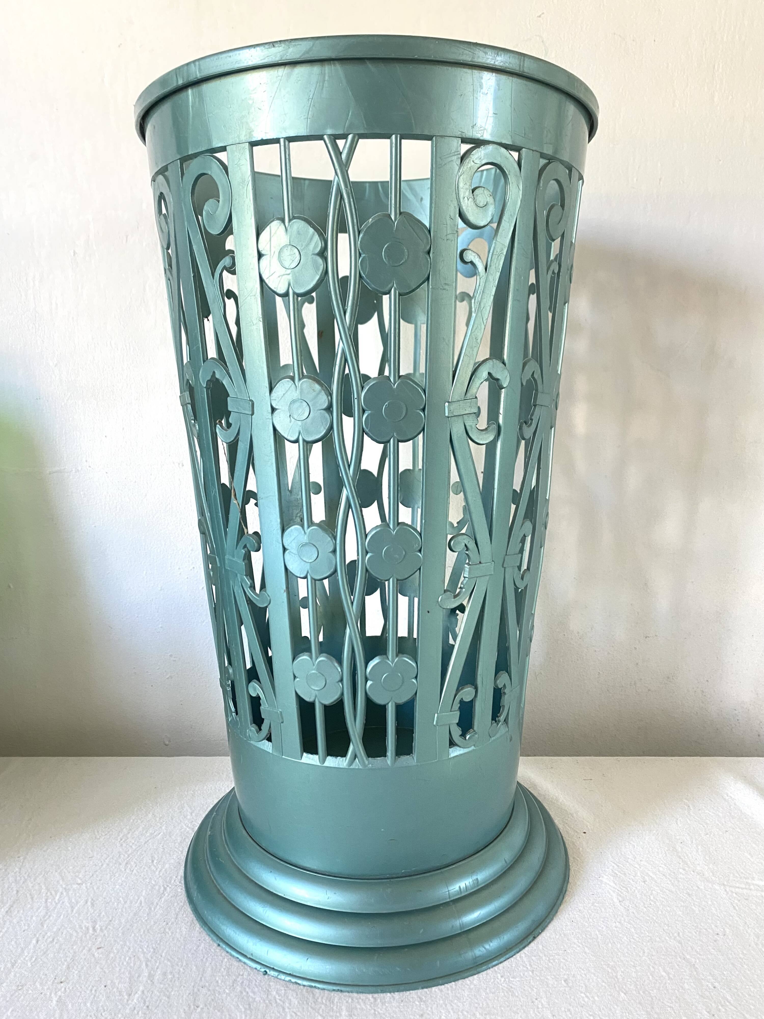 Pola vintage floral umbrella stand