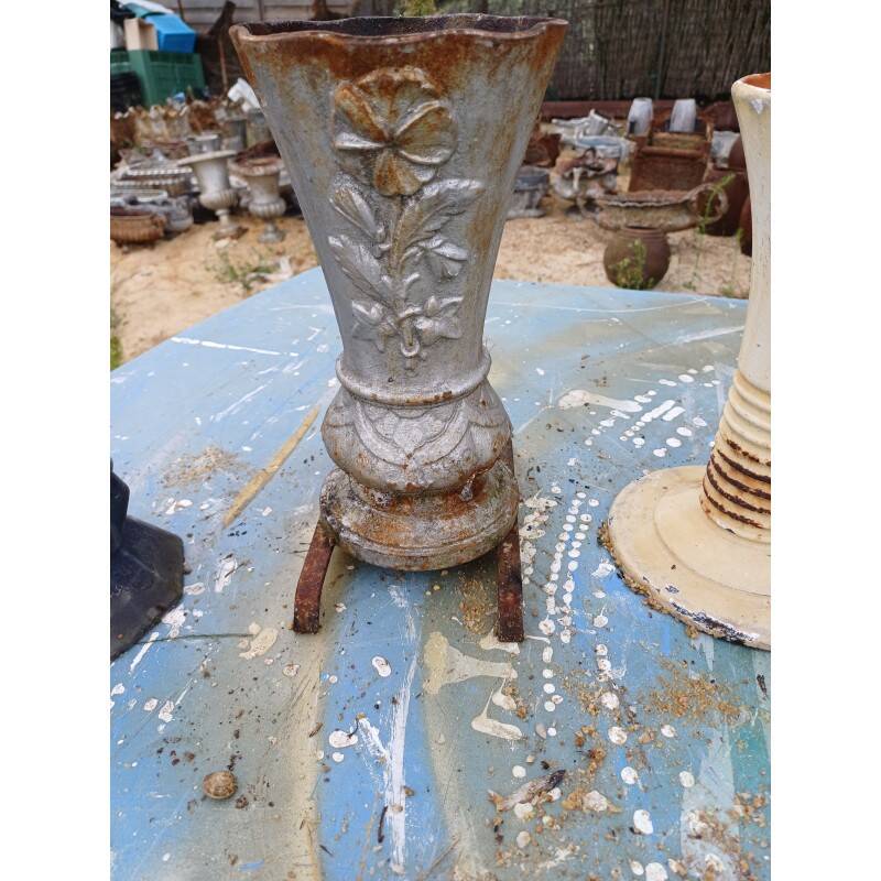 Set of 6 cast iron vases from 1900 from Charleville-Mézières