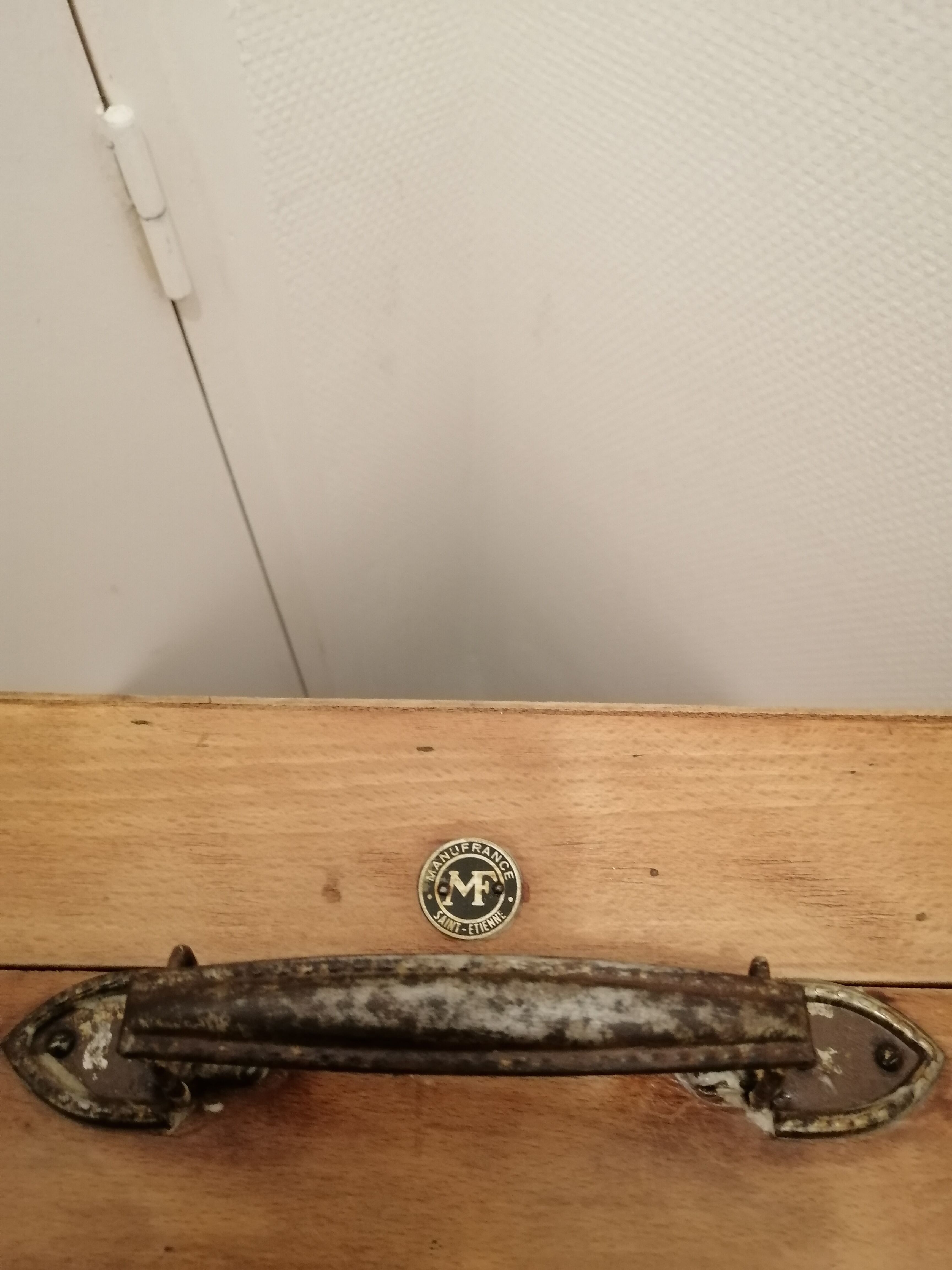 Wooden suitcase for old deco