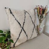 Moroccan cushion in black and white wool 55x55cm