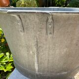 Round zinc basin