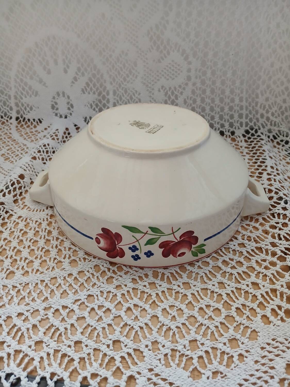 Antique "Bagatelle" soup tureen from Lunéville