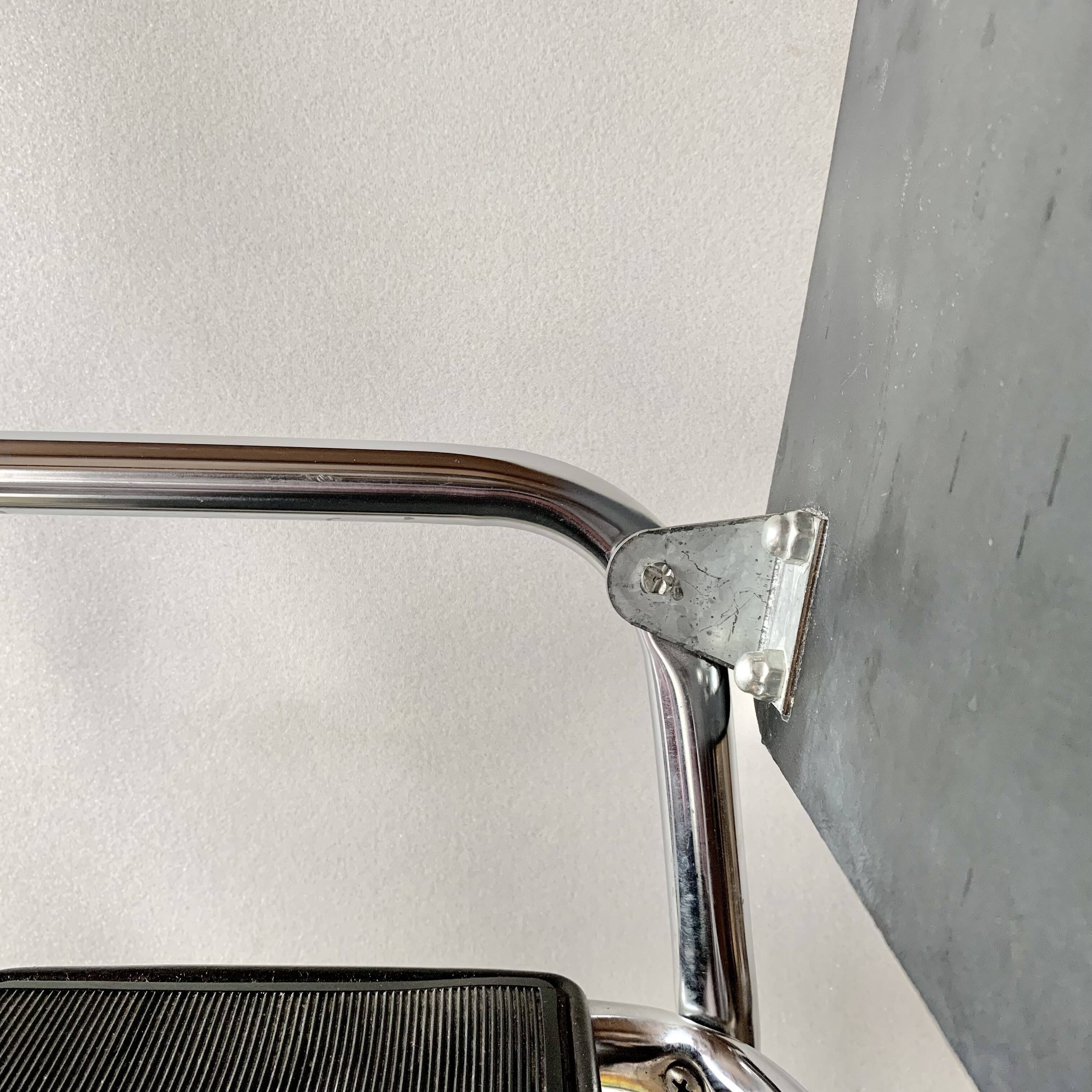 Vintage step stool in Skai and chrome metal - Hailo Klettermax