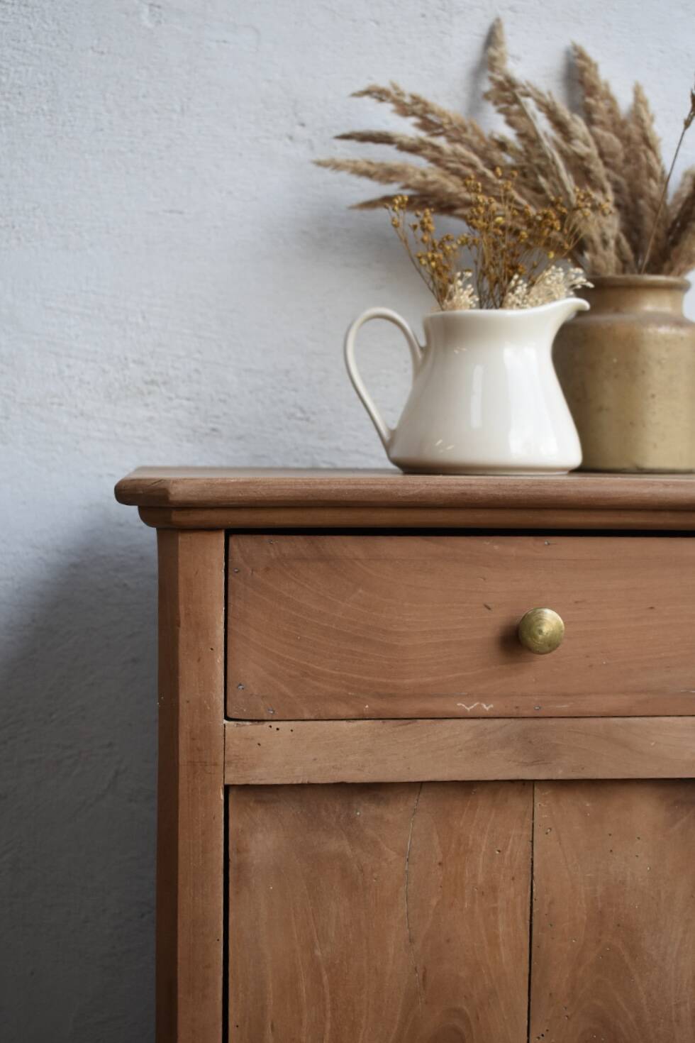 Nightstand in Walnut