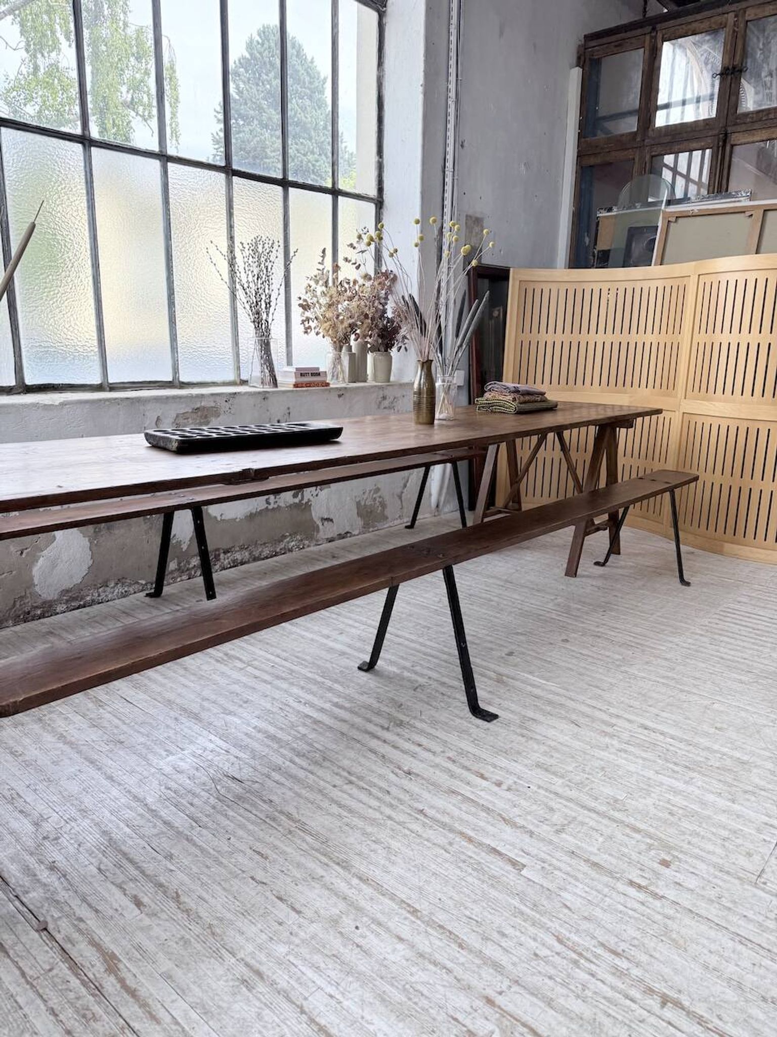 XXL trestle farm table 4m and its benches