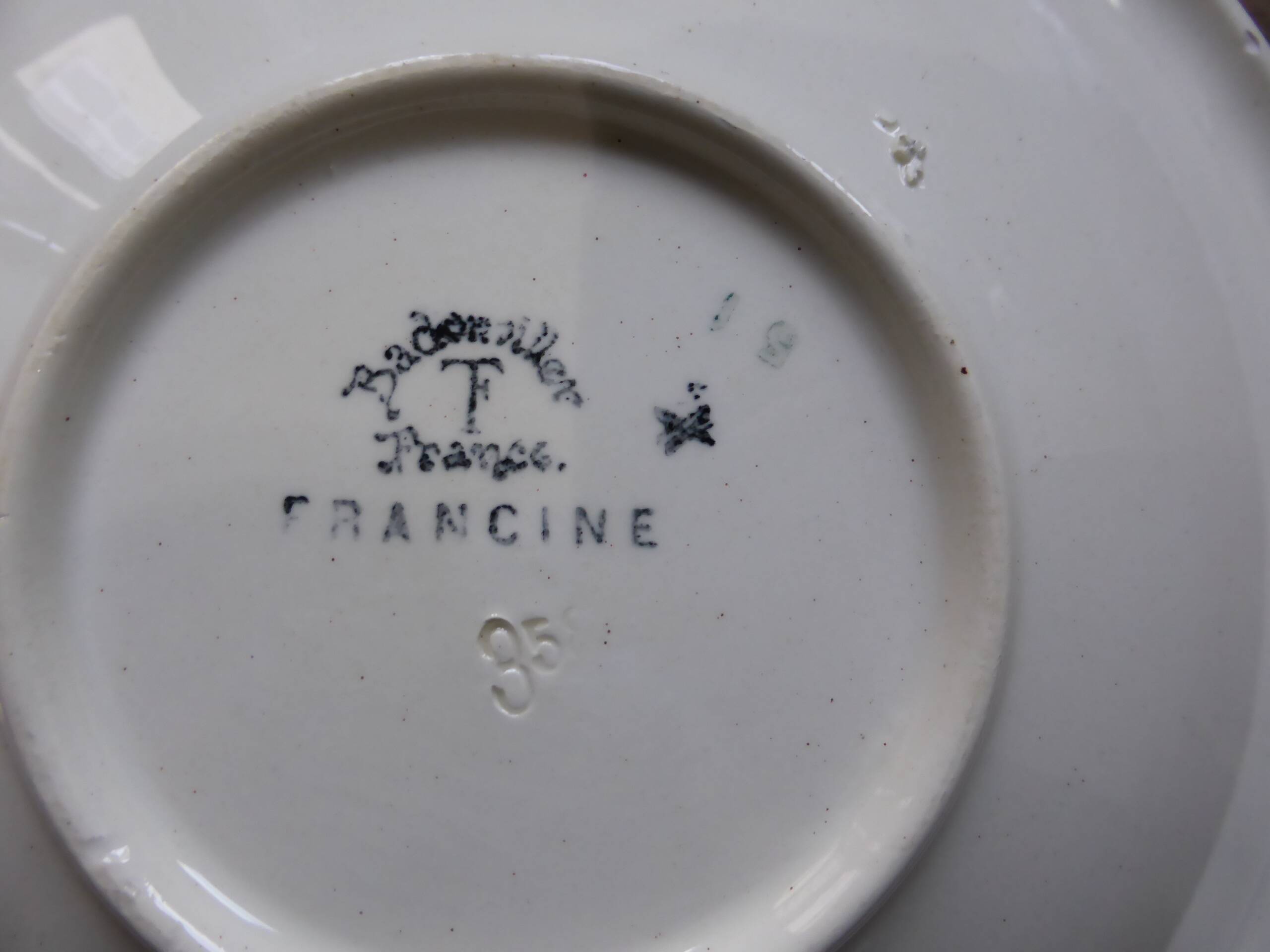 Vintage Badonviller Francine model 2008117 serving platter with round dome