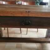 Farm table