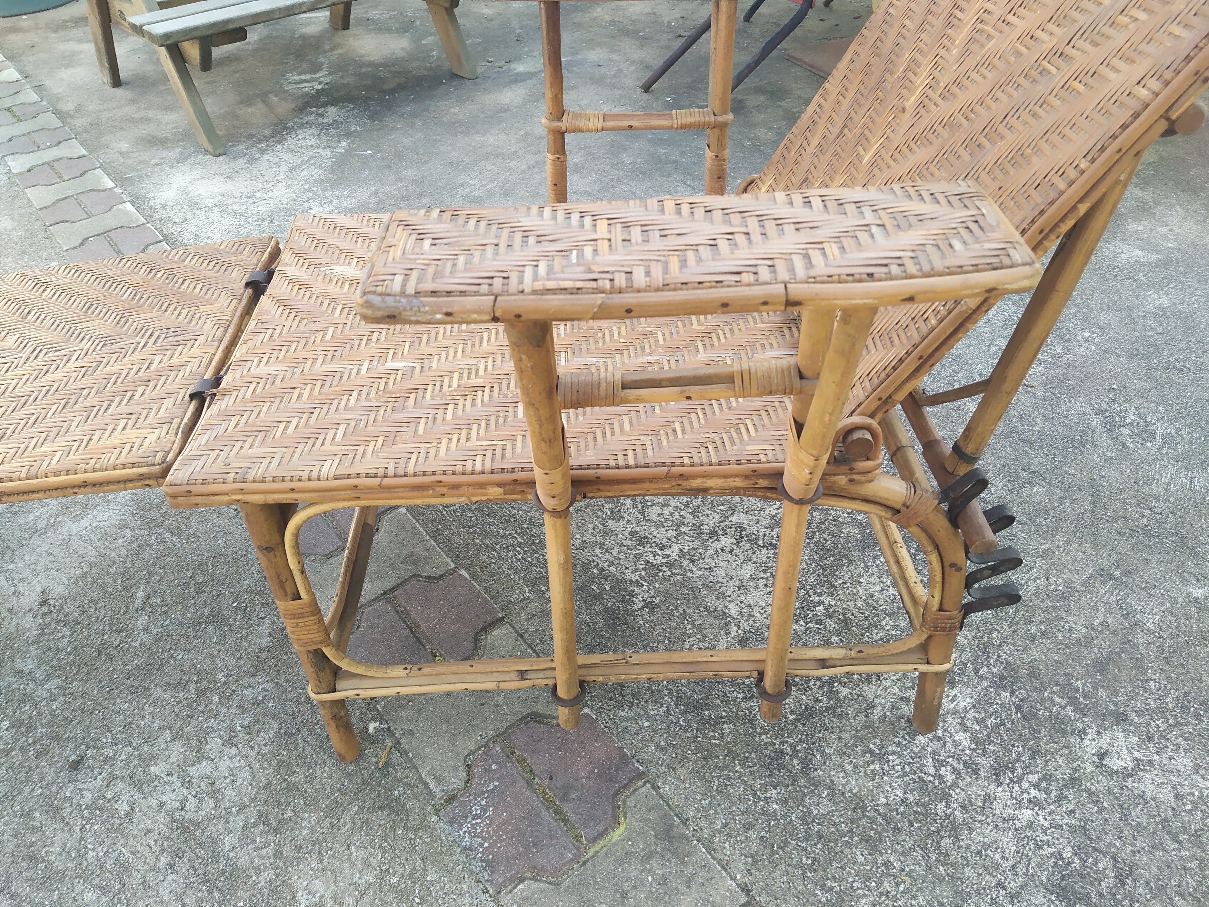 Former rattan and bamboo lounge chair in 1920