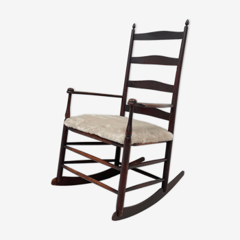 Rocking chair shaker