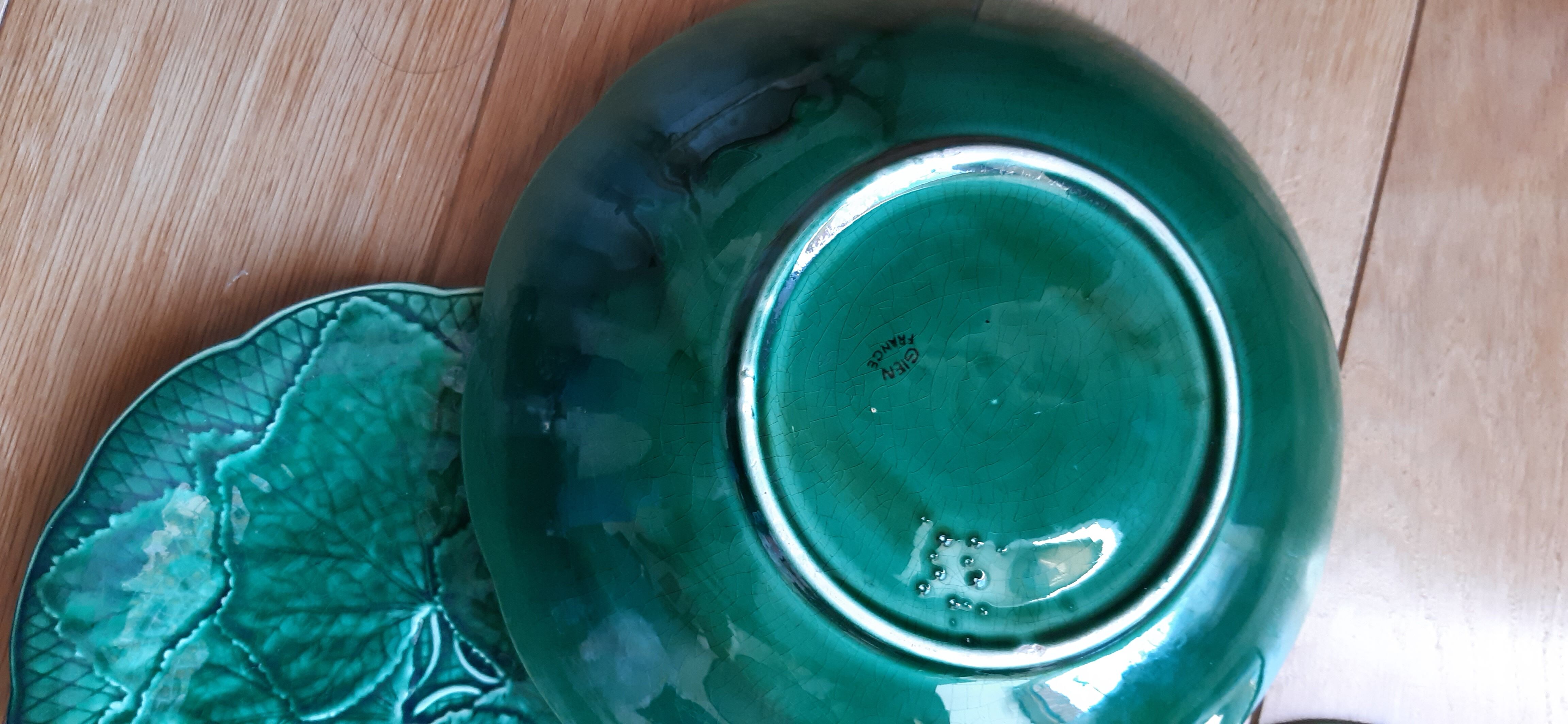 Plates in gien earthen earthenware slurry