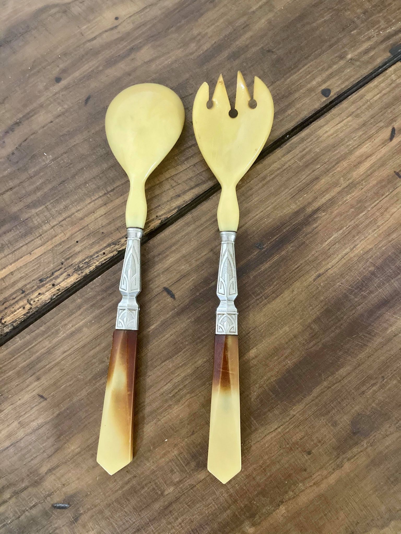 Bakelite salad cutlery