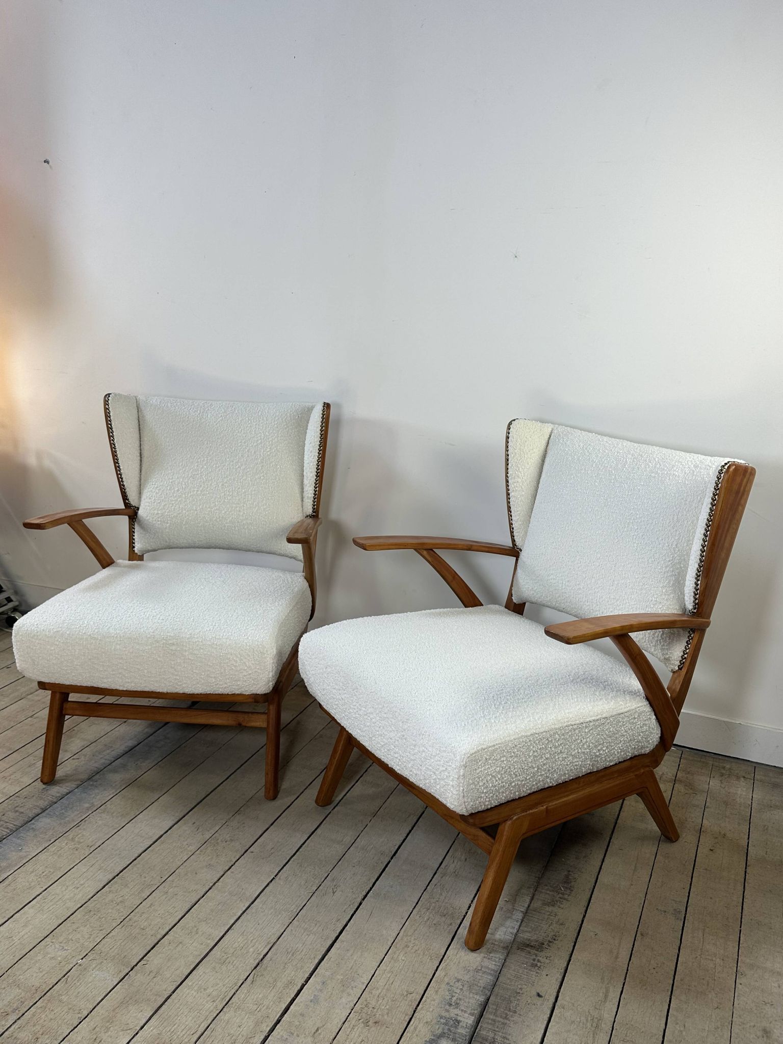 Fauteuils (la paire) bois et tissus bouclés 1950'S