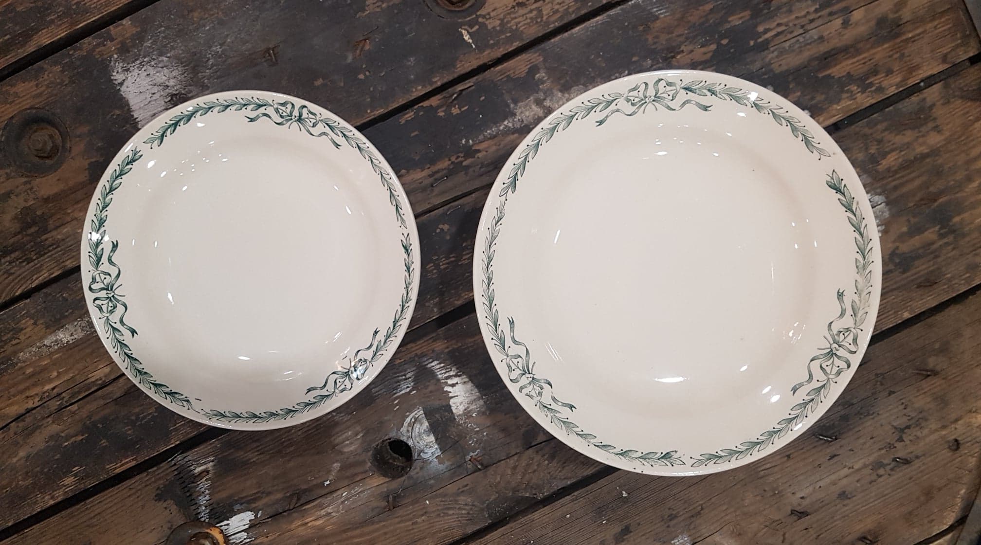 Lot of 8 plates in Terre de Fer Longchamp model Belleville