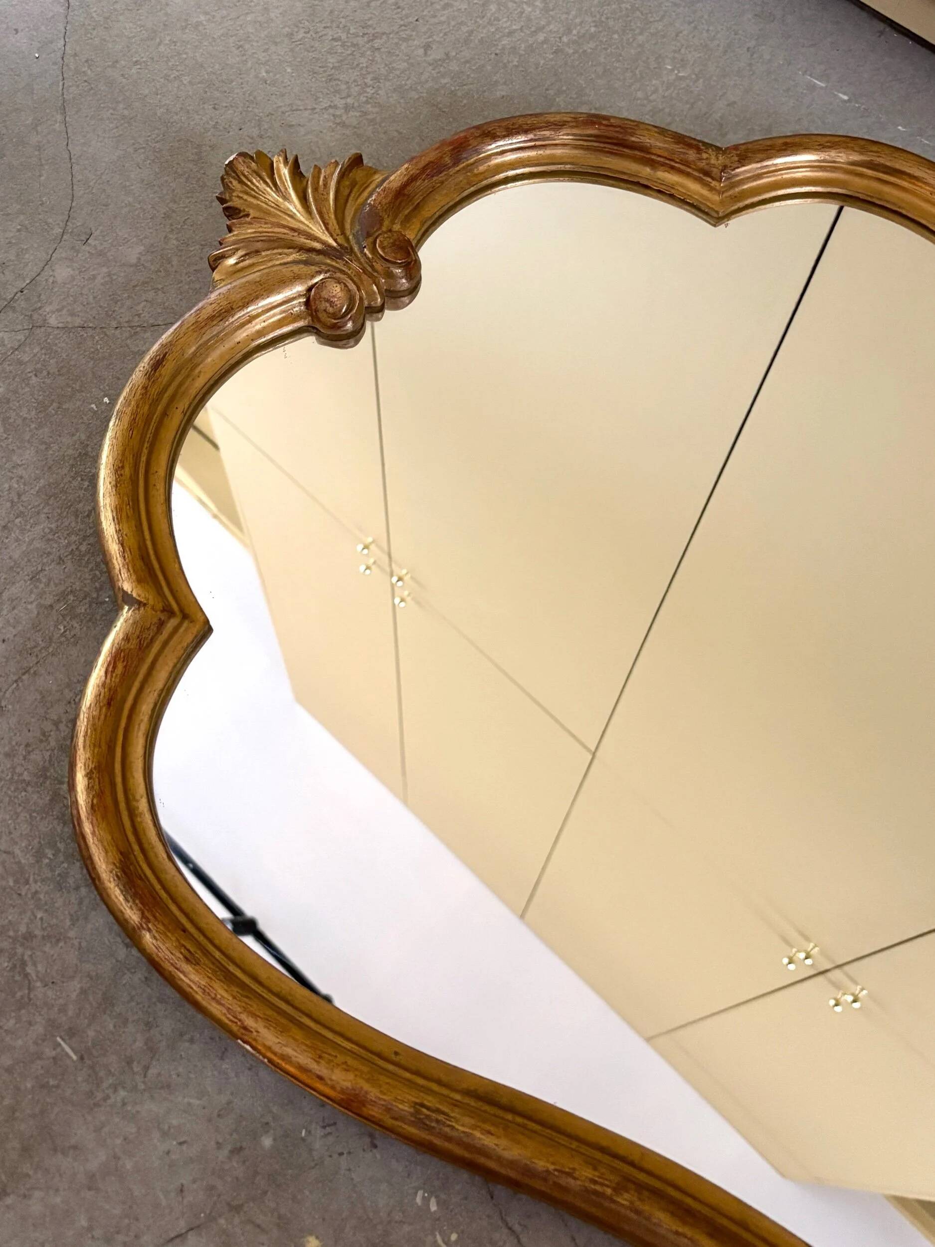 Classic gilded wooden mirror 80 x 56.5 cm