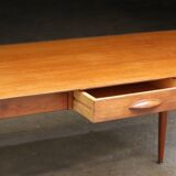 Très jolie table basse scandinave des années 60.