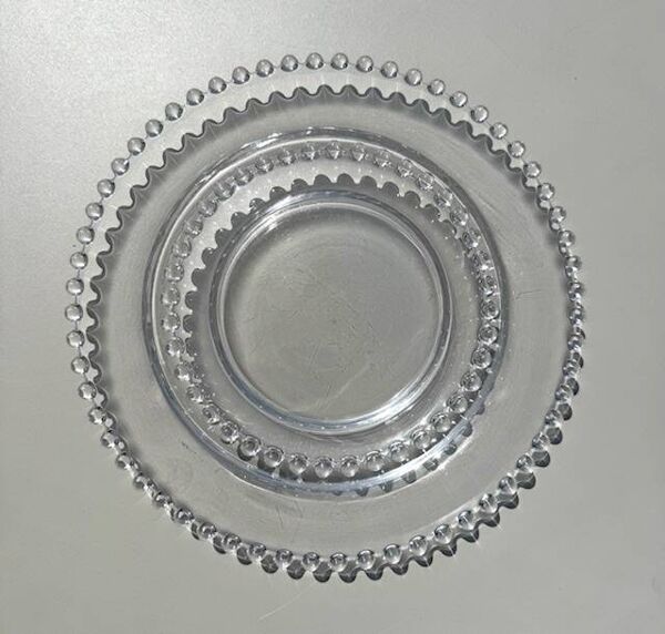 Tête à tête d'assiettes en cristal modèle Andlau signé Lalique