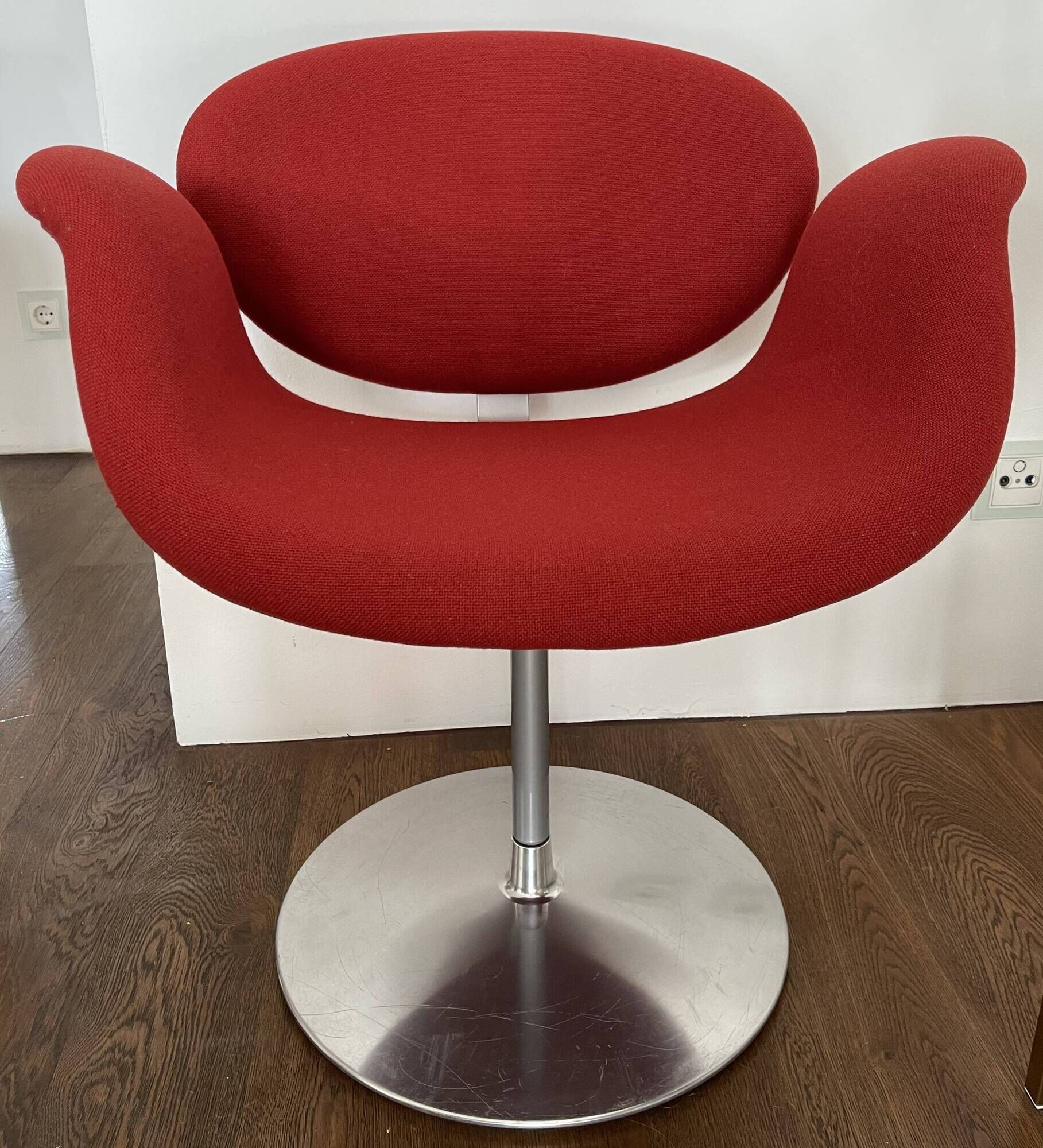 Little Tulip Swivel Armchair by Pierre Paulin for ARTIFORT