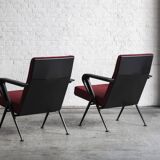 Set of 2 'Repose' easy chairs by Friso Kramer