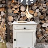 Meuble de rangement ancien rénové