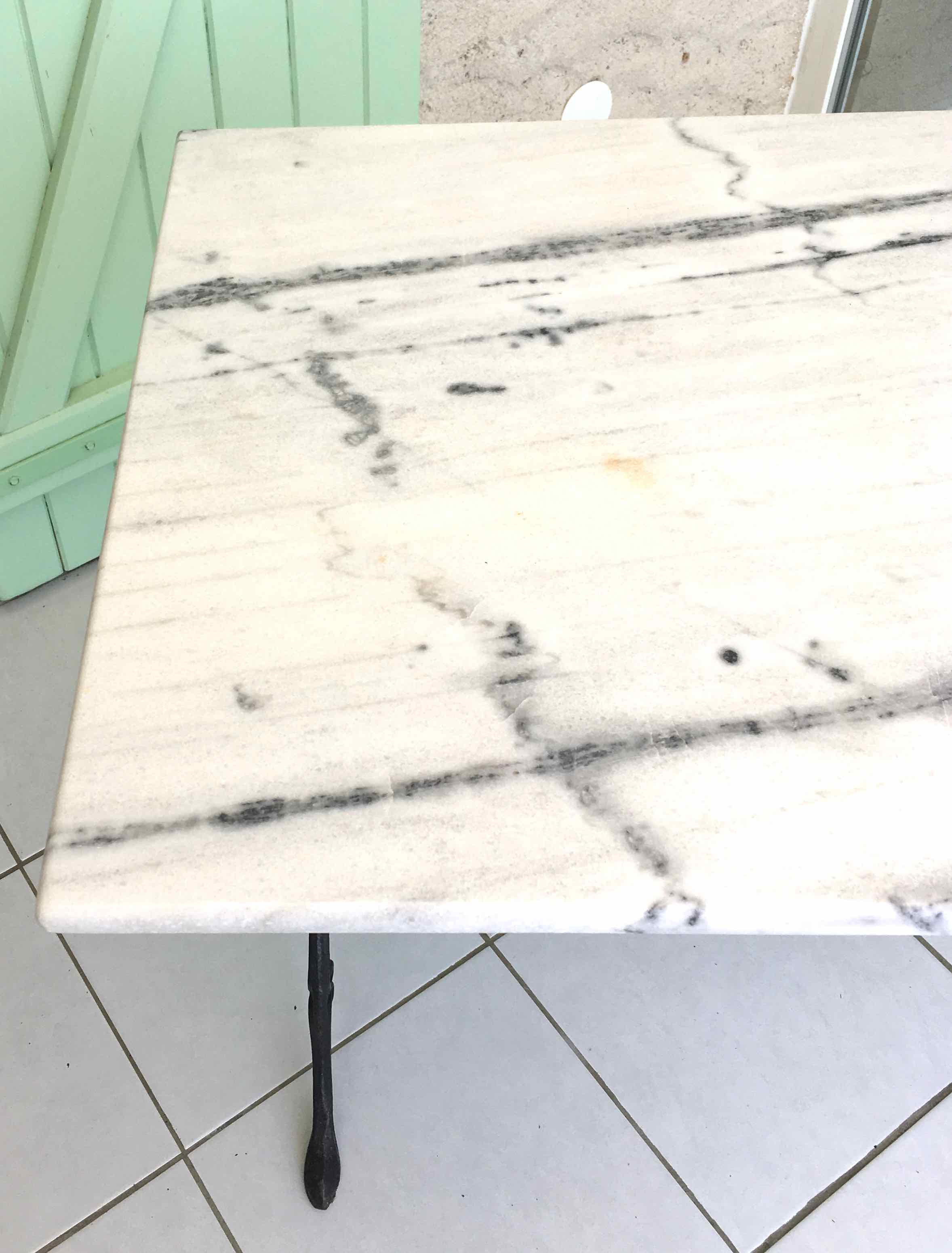 Table bistrot marbre et fonte
