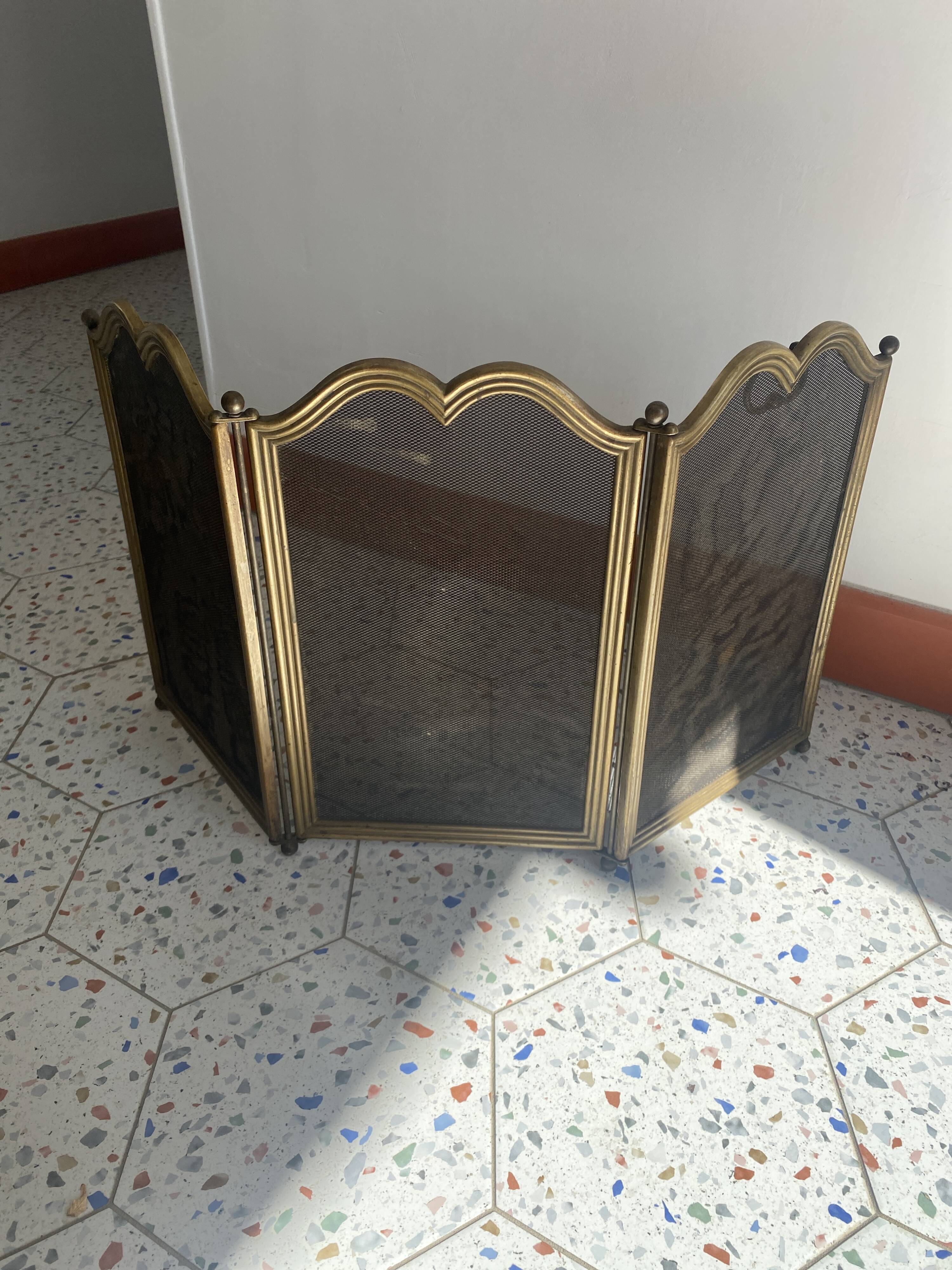 Small fireplace screen
