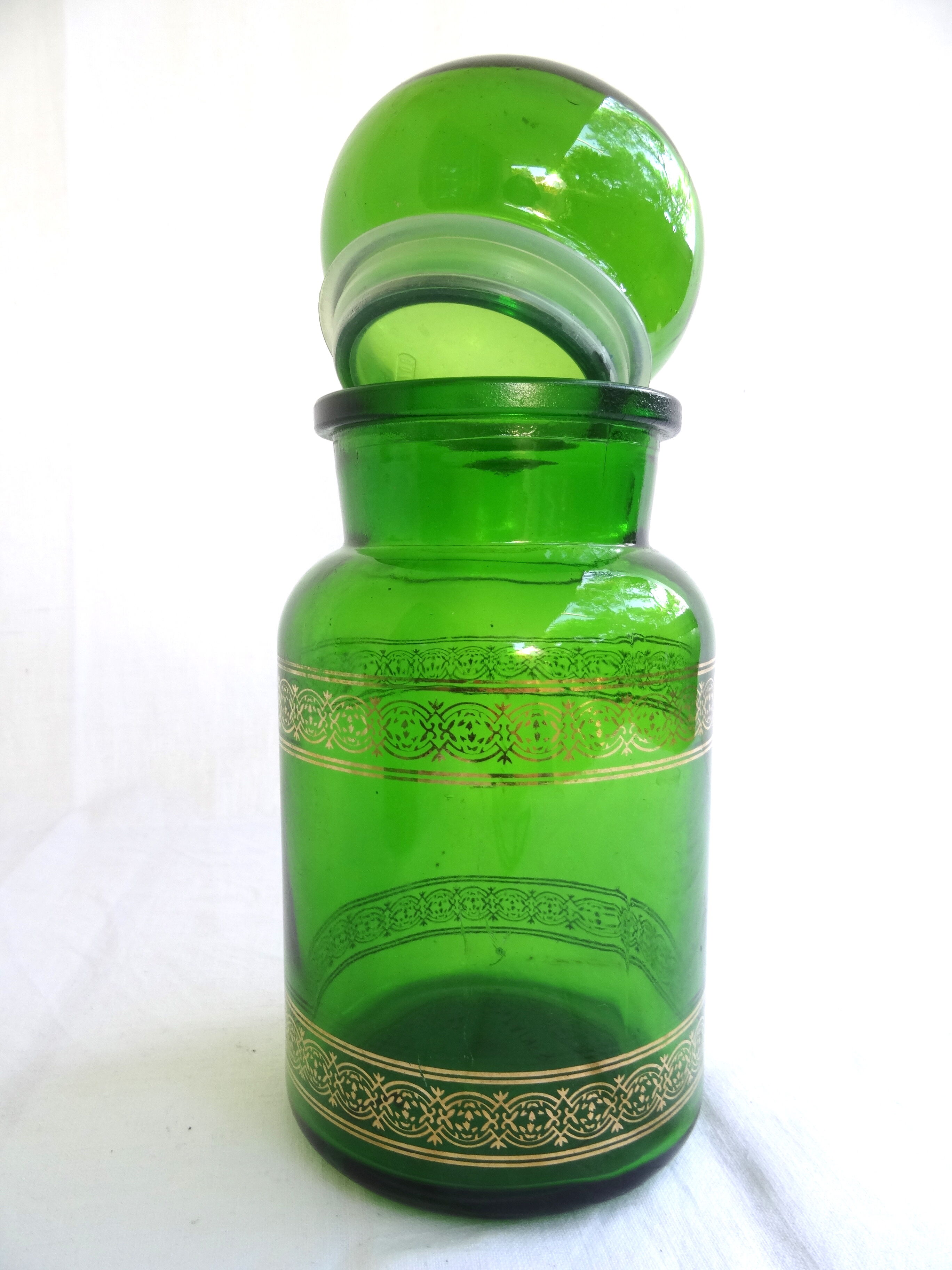 Green apothecary pot