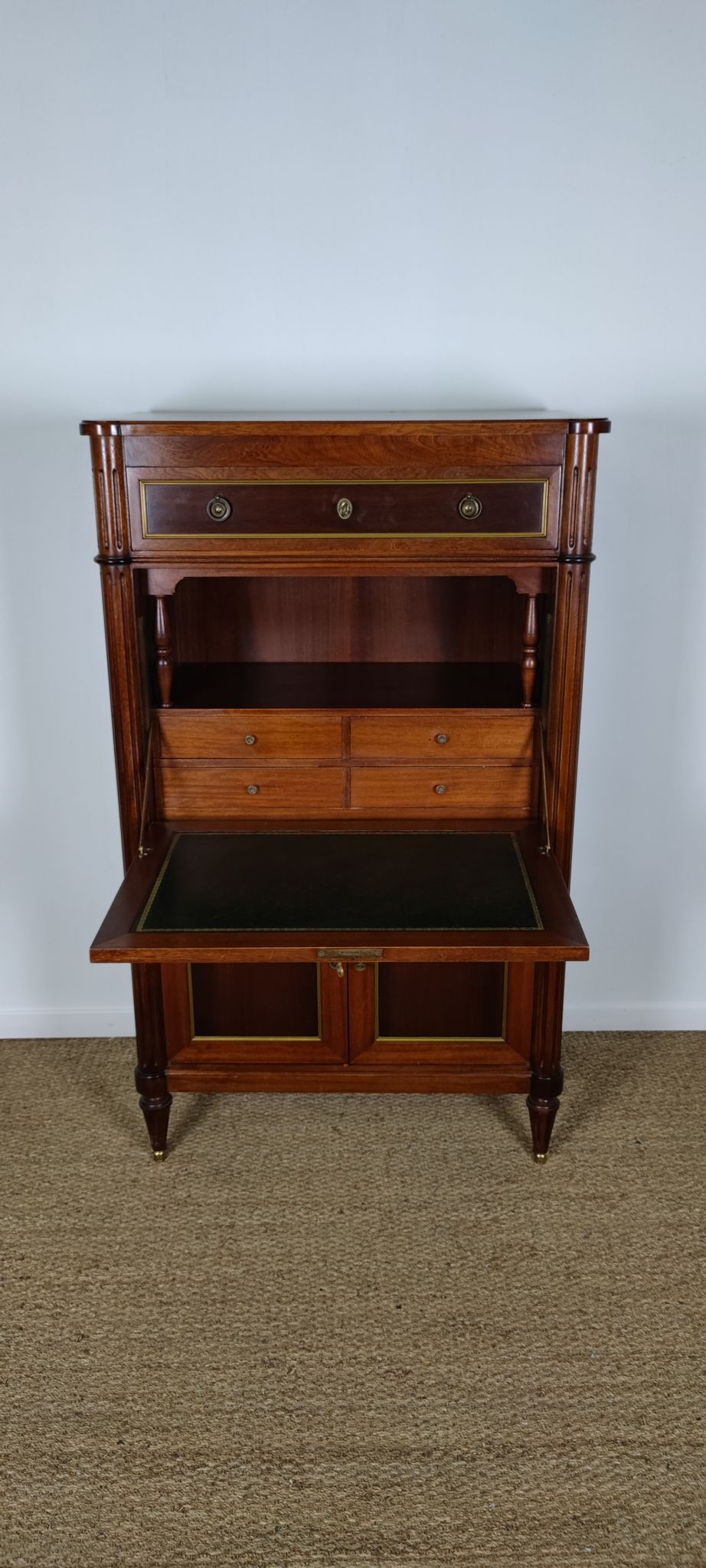 Secrétaire de style Louis XV
