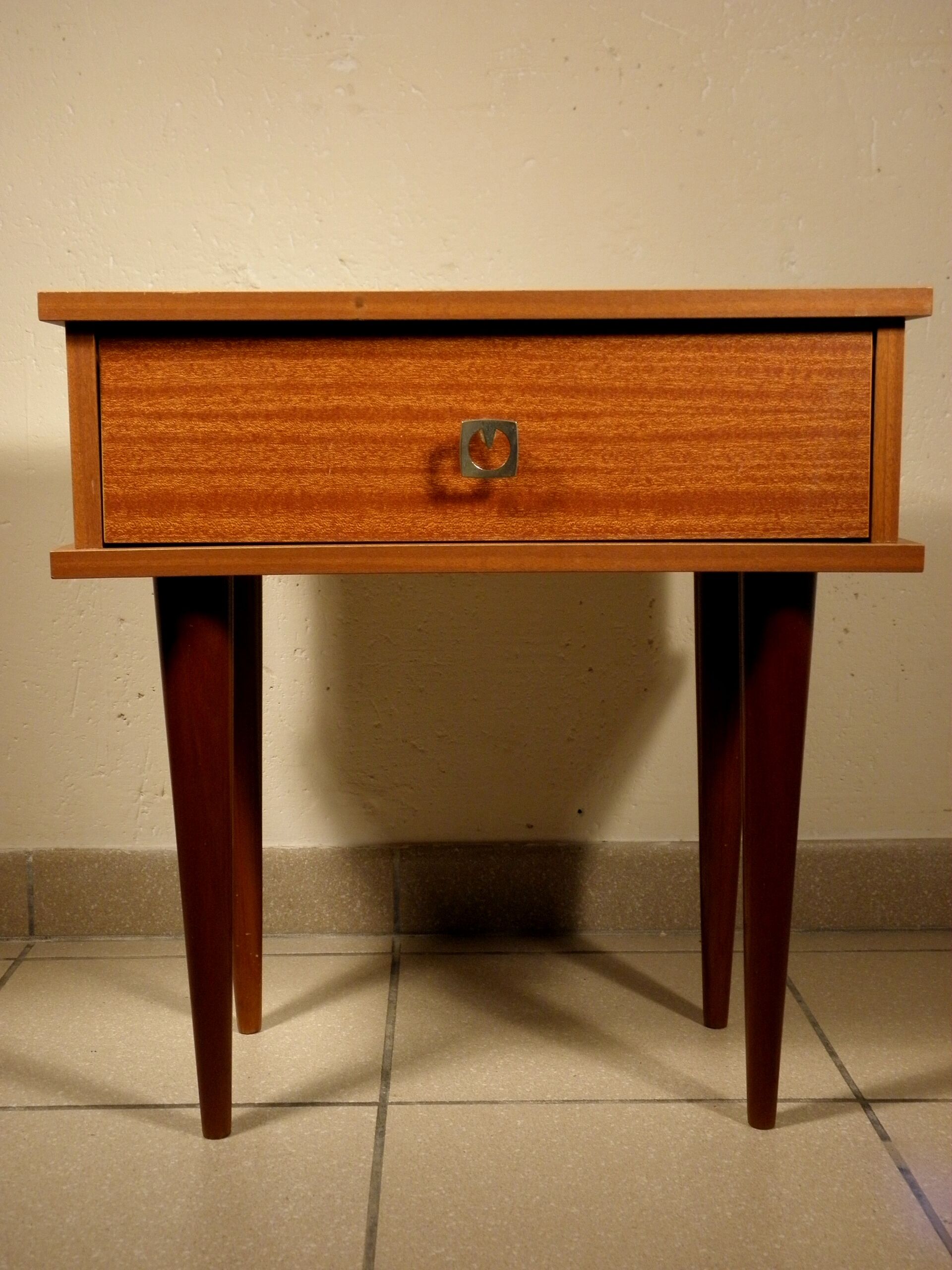 Bedside feet spindles 1970