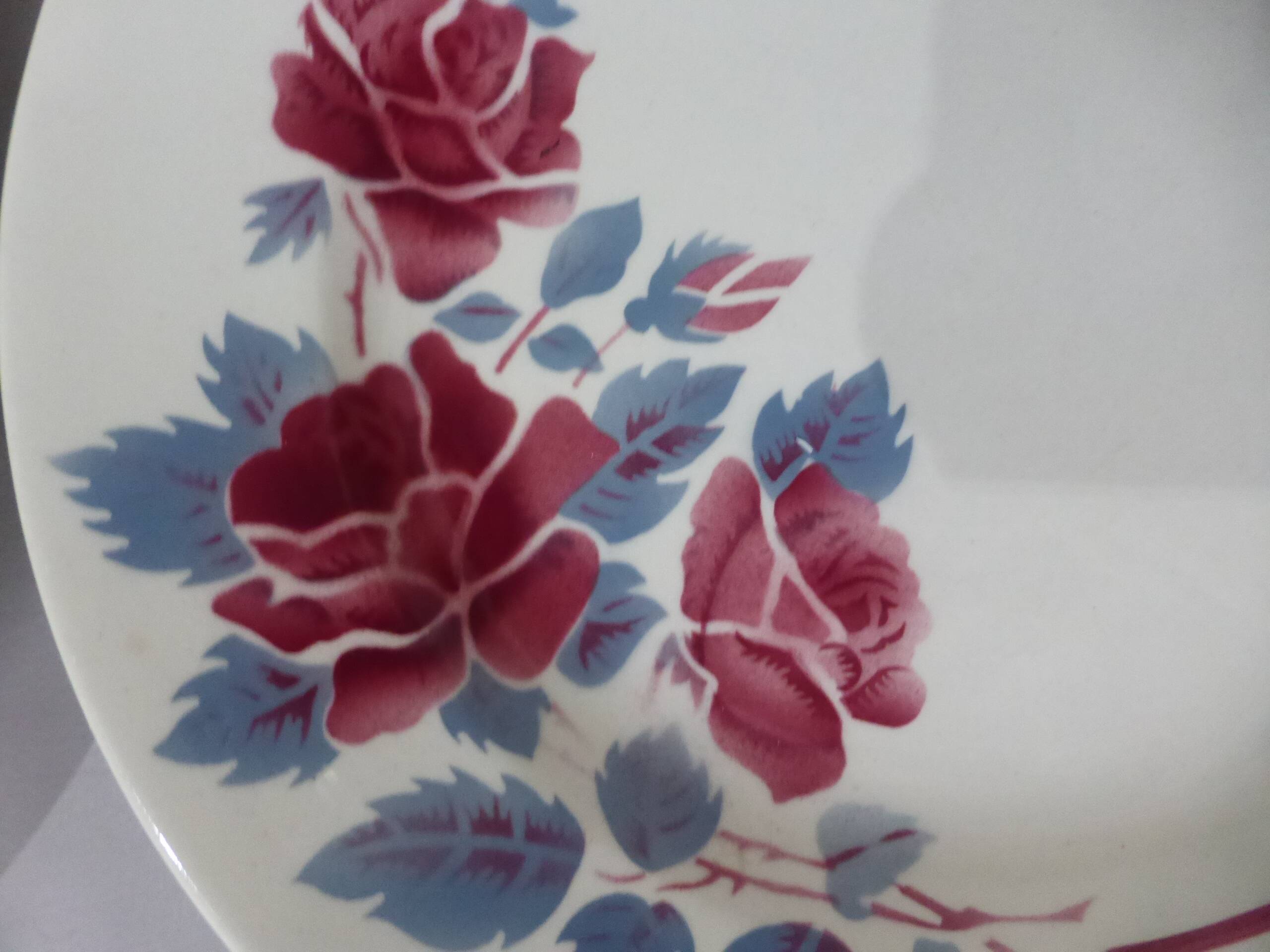 2 vintage Sarreguemines dinner plates, Eliane model