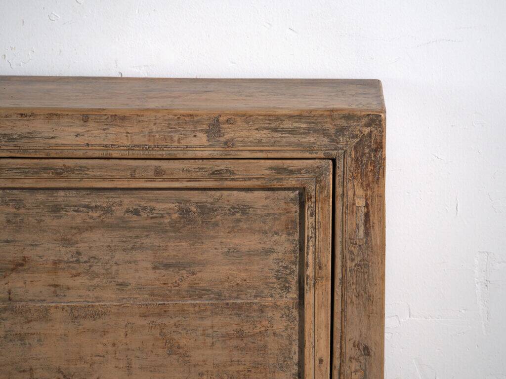 Buffet ancien en bois de pin – Chine, vers 1930