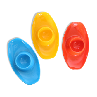 Set of 3 vintage plastic shells lever