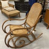 Rocking chair Thonet en bois courbé et cannage