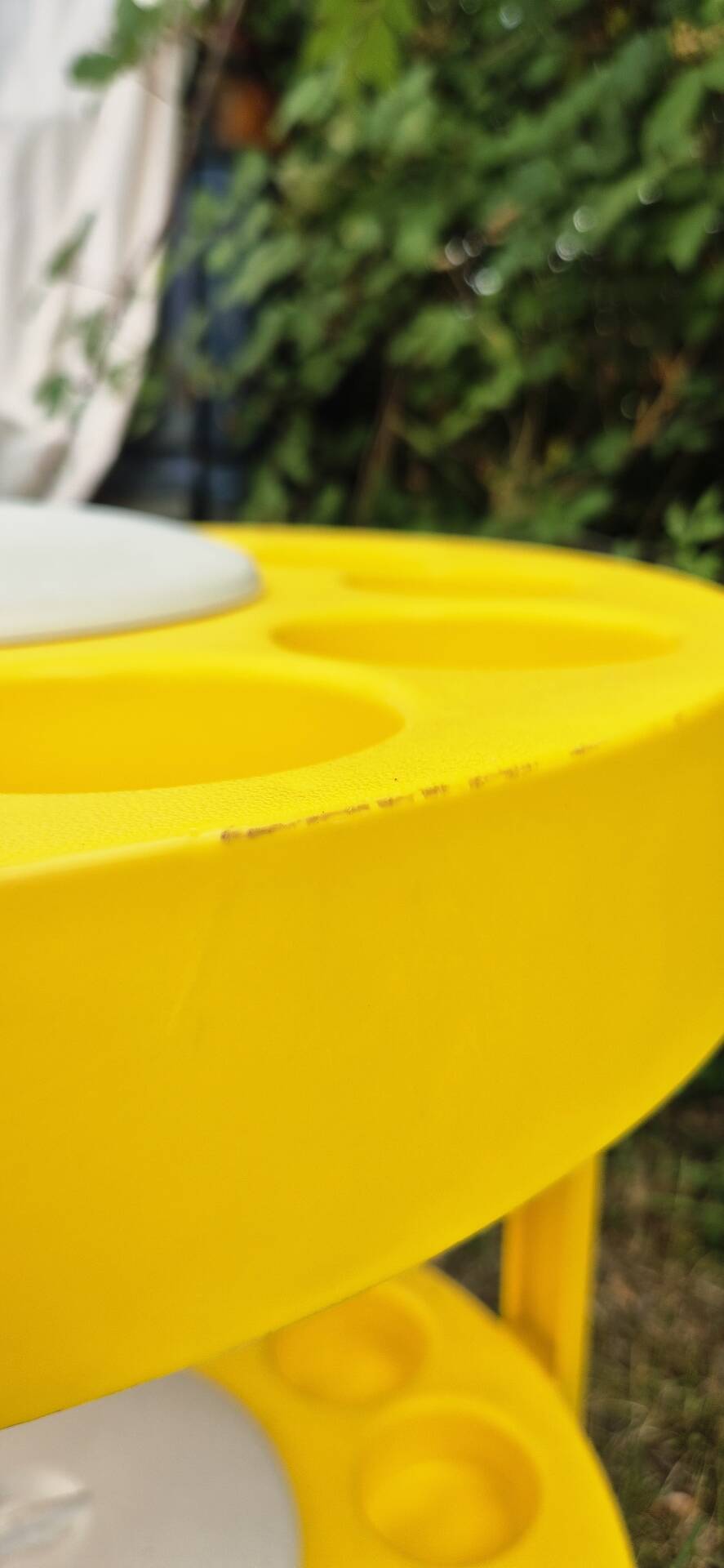 Serving trolley for drinks in yellow plastic, space age 1970.