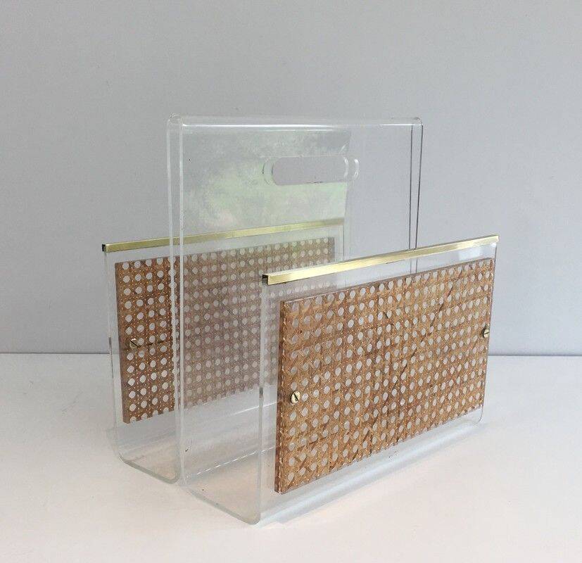 Pair of magazine racks in plexiglass, brass and inlaid caning in the style of Christian Dior and Gabriella Crespi