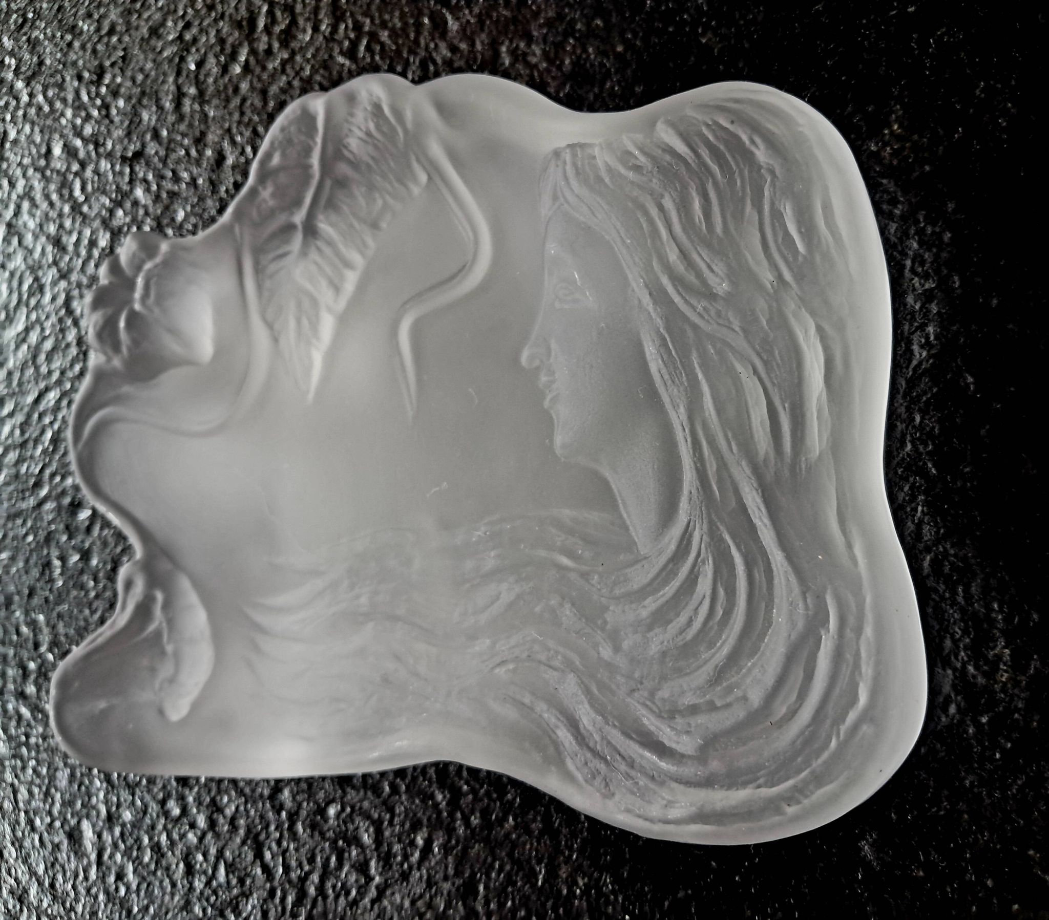 Rare sculpture Art Deco / plat à anneaux