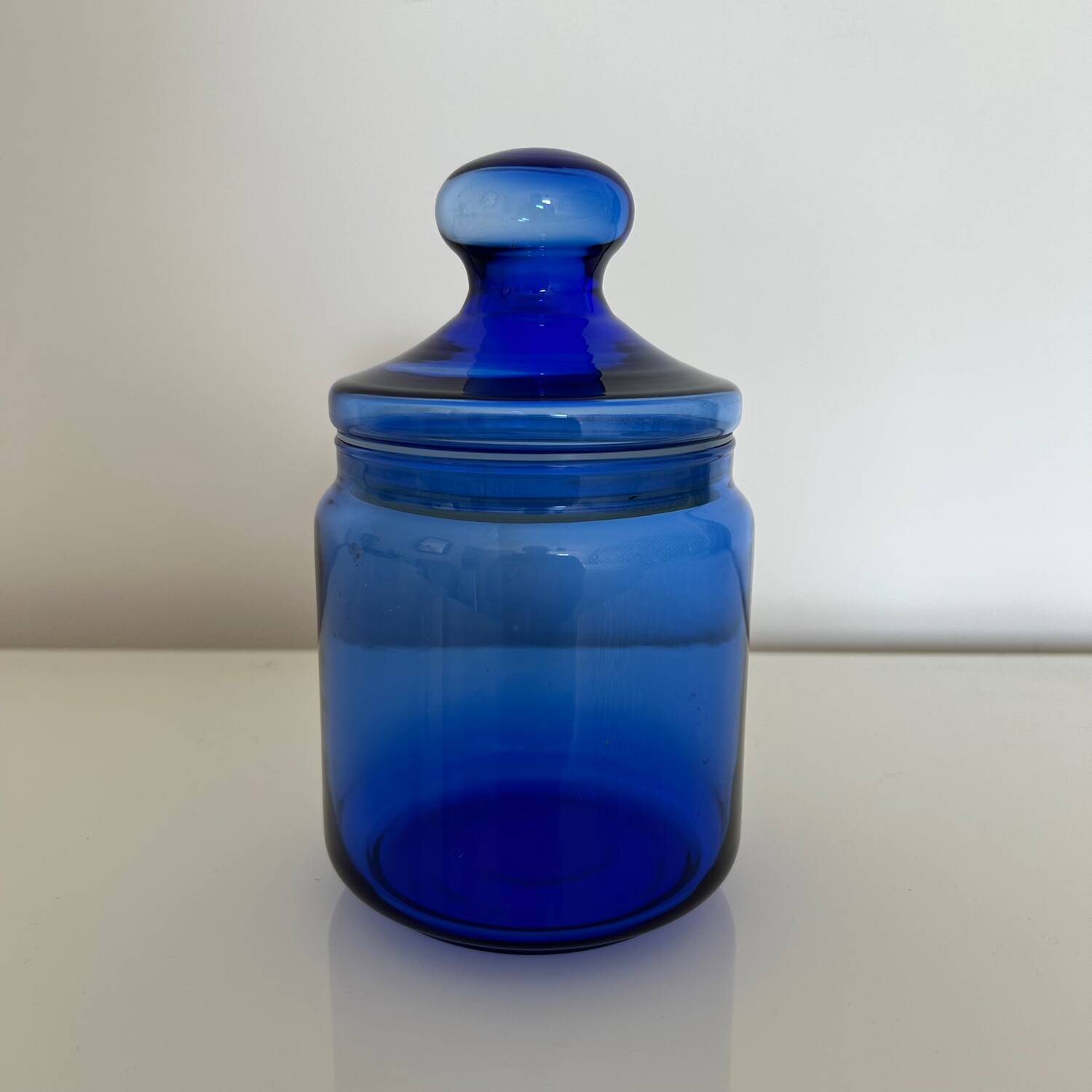Sucrier en verre bleu