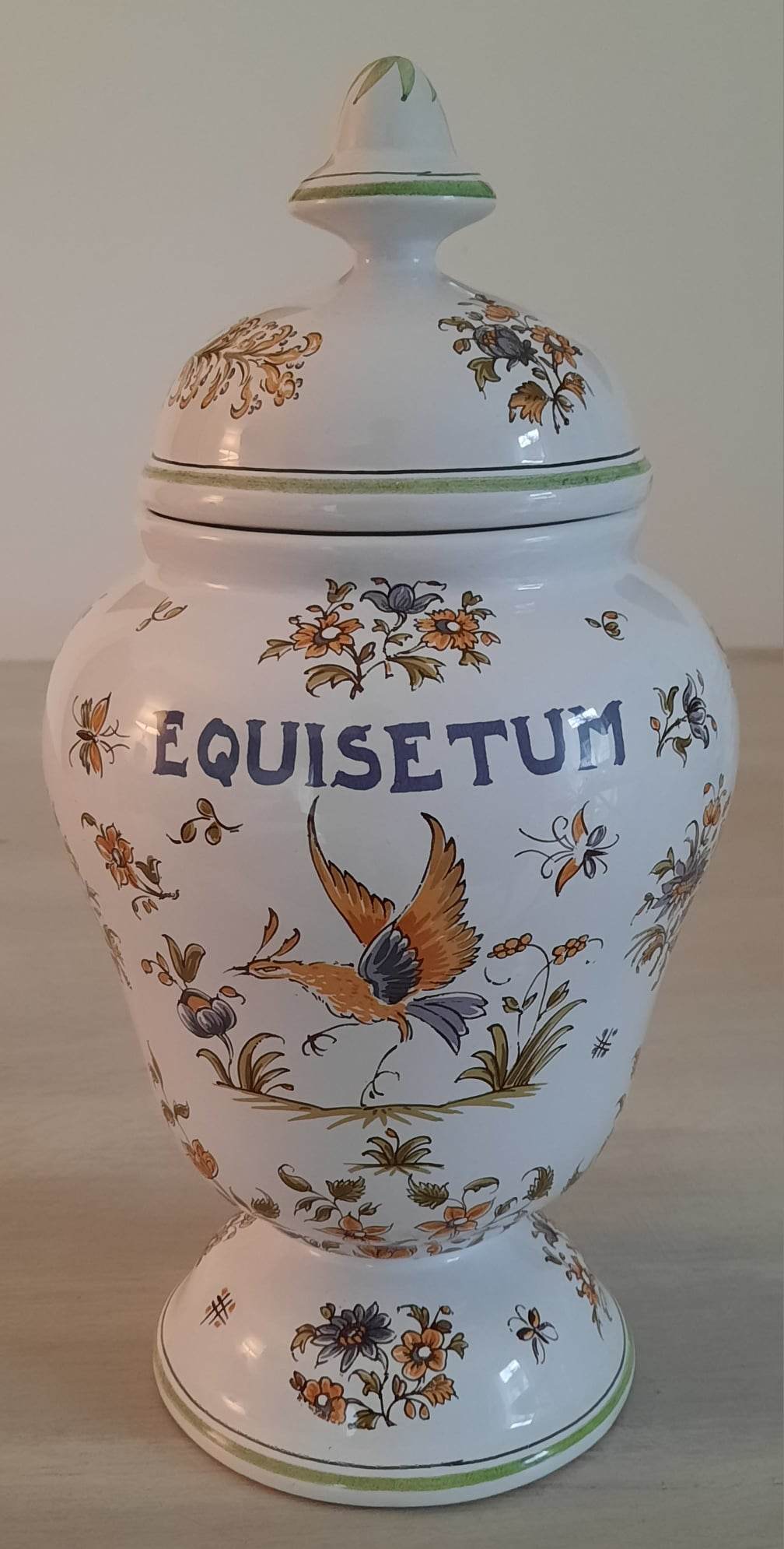Apothecary pot "equisetum" in faience of moustiers