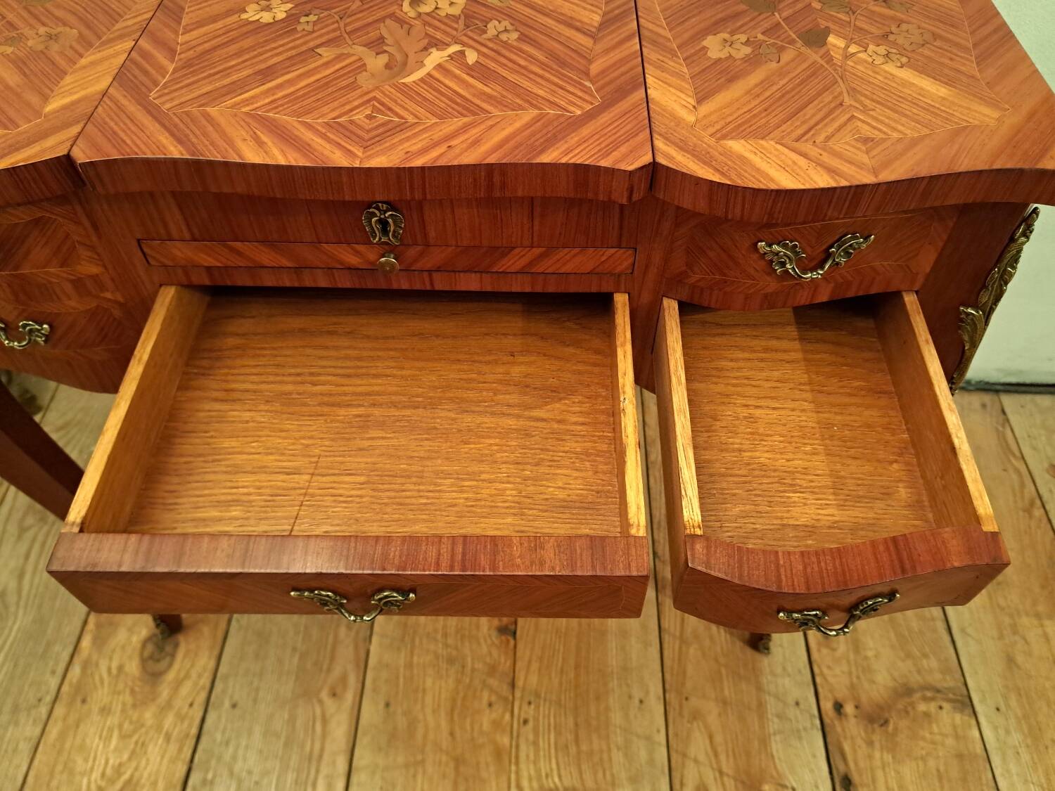 Louis XV style dressing table in marquetry