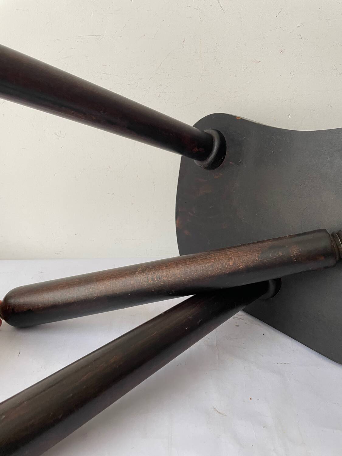 Tabouret tripode vintage