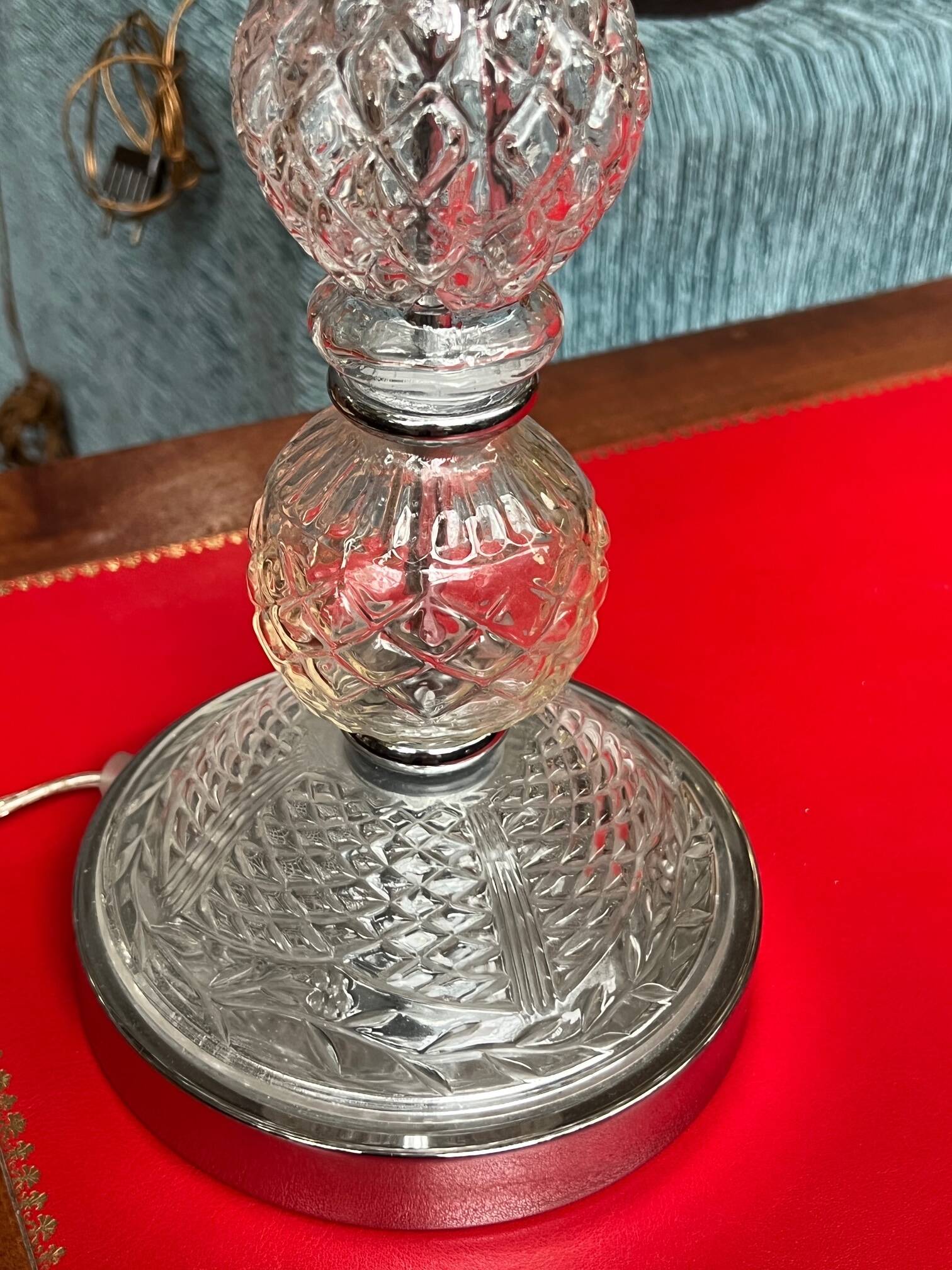 Girandole. 6 light points. Crystal, glass. Italy. 20th century. 62x45 cm.