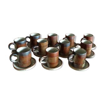 Ensemble de 12 tasses à café en grès