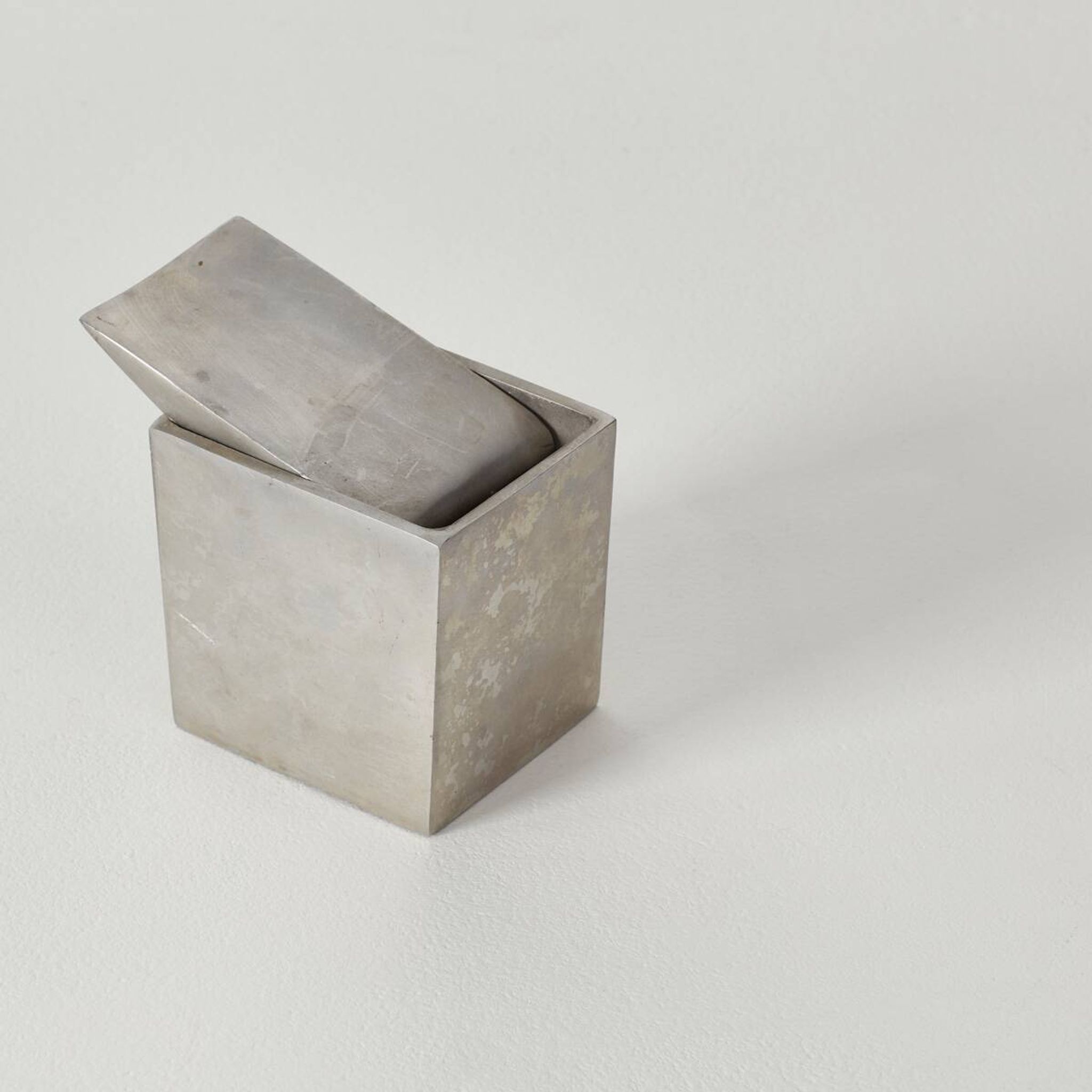Philippe Starck Ray Hollis Cendrier pour XO, France 1997