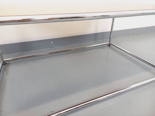 Table basse vintage style USM en mélaminé et métal chromé