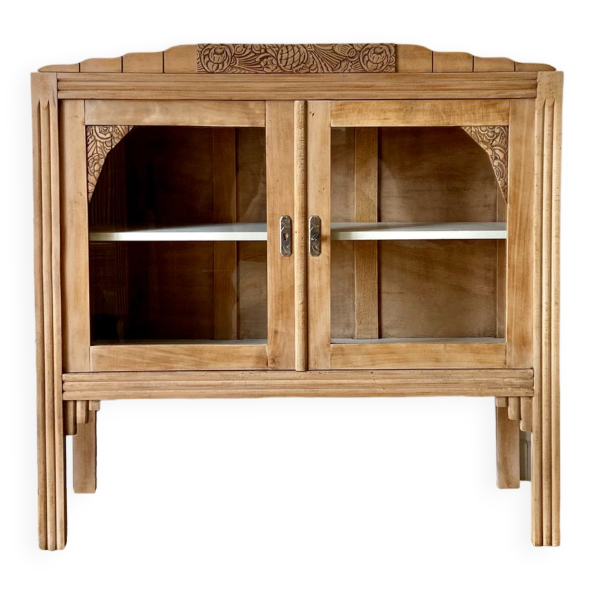 Dresser / Art Deco showcase