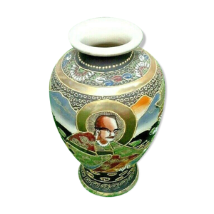 Vase de forme balustre porcelaine