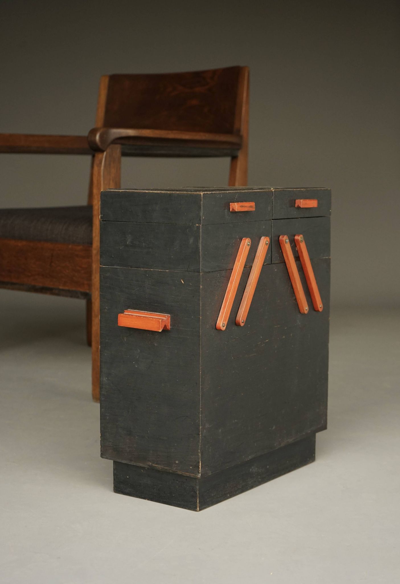 Cabinet de couture moderniste néerlandais. Années 1930.
