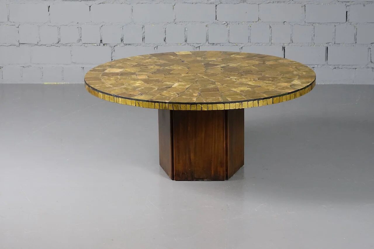 Table basse ornée d'une mosaïque à la feuille d'or 18 carats